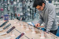 Waktu Yang Tepat Untuk Membeli Smartphone Baru Adalah... Apa Yang Harus Dicari Saat Membeli Smartphone