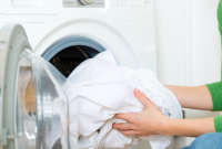 5 Cara Merawat Baju Putih Agar Awet Cara Merawat Barang Fashion Agar Tetap Awet